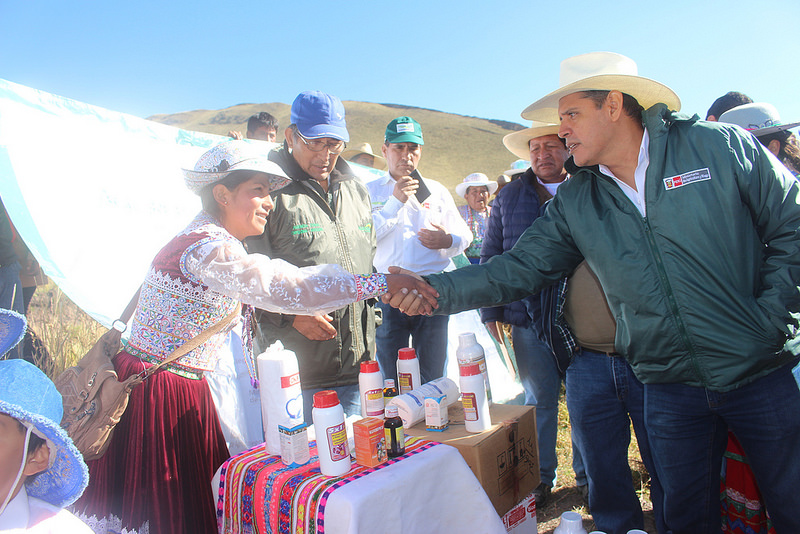 Arequipa: Más de 6 mil familias ganaderas se benefician con intervención ante heladas