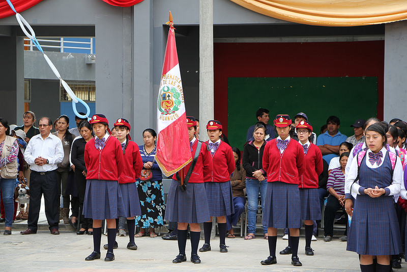 Ministro José Arista llega a Huánuco y 200 mil alumnos inician año escolar