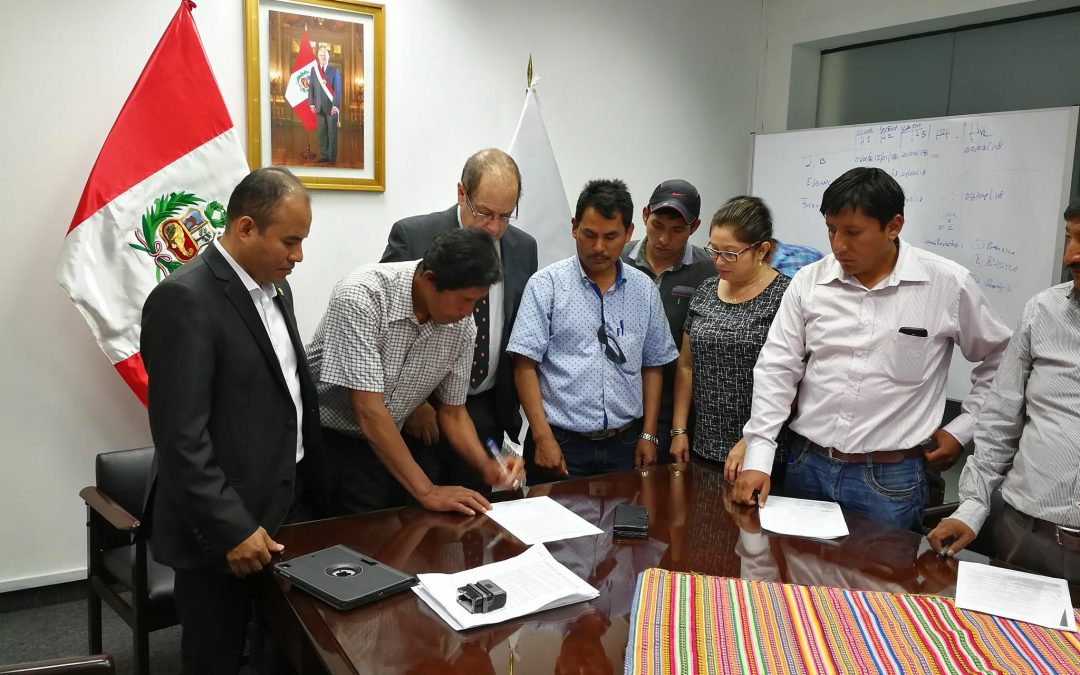 Viceministro de Políticas Agrarias, Juan Risi firma acuerdo con productores de papa de Tarma